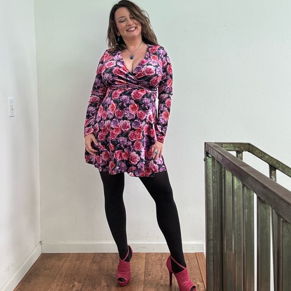 Reserved Floral Wrap Neckline Mini Women’s Dress Size Large - Picture 3 of 11